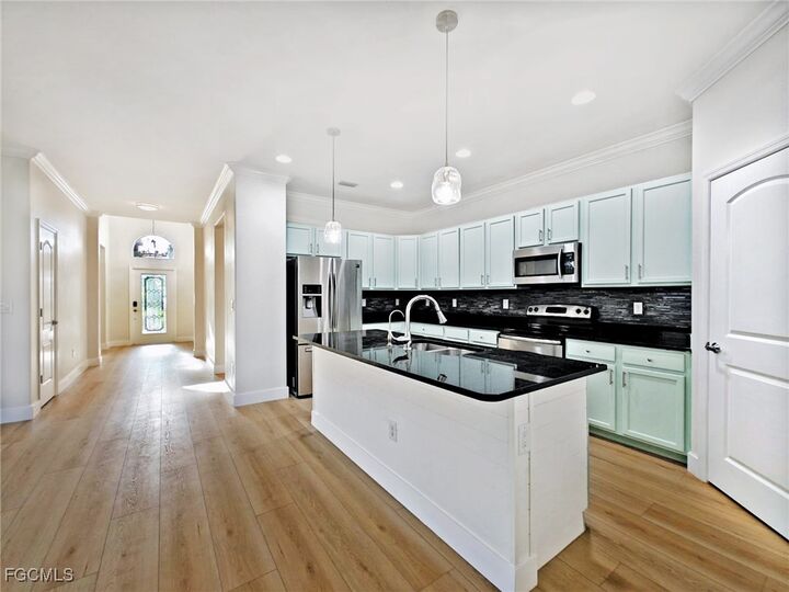 Property Photo: 2772 Via Piazza Loop FL 33905