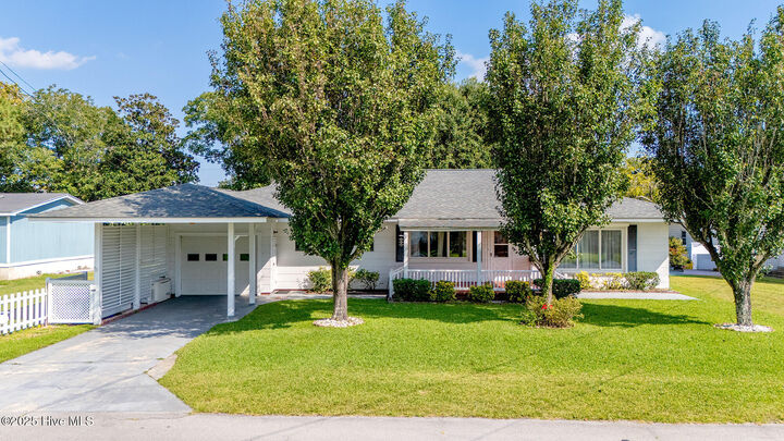 Property Photo: 108 Circle Drive NC 28516
