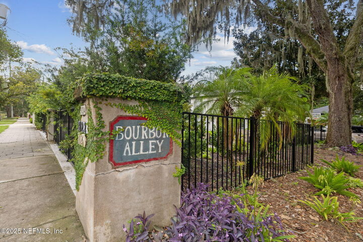 Property Photo: 3030 St Johns Avenue FL 32205