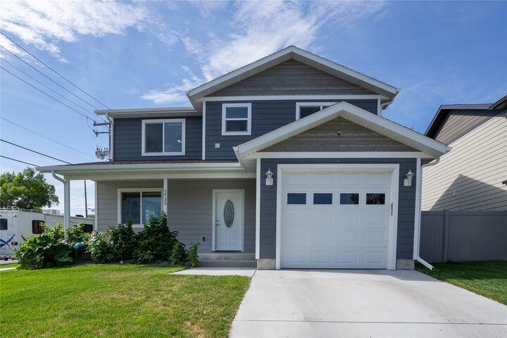 Property Photo: 1735 Livingston Avenue MT 59601