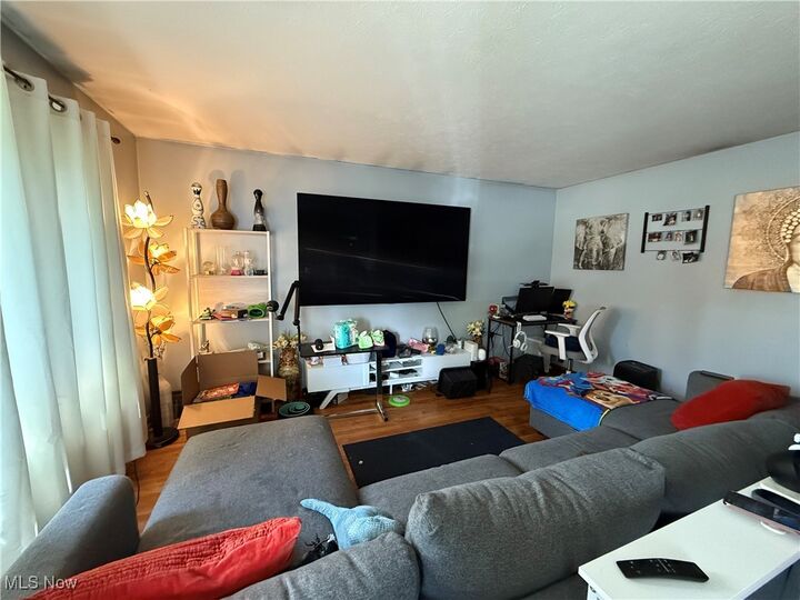 Property Photo:  18320 Ponciana Avenue  OH 44135 