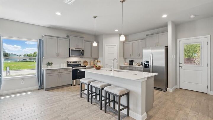 Property Photo:  1518 Washington Street  TX 76063 