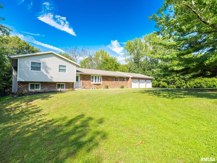 Property Photo:  10821 W Woodhaven Drive  IL 61536 