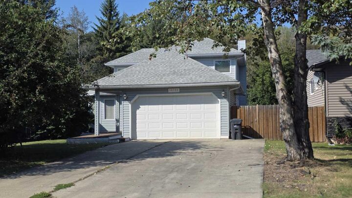 10722 91 Street  Peace River AB T8S 1R1 photo