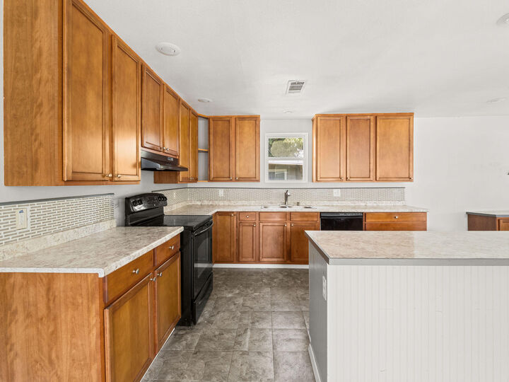 Property Photo:  239 Harris Dr  LA 70634 