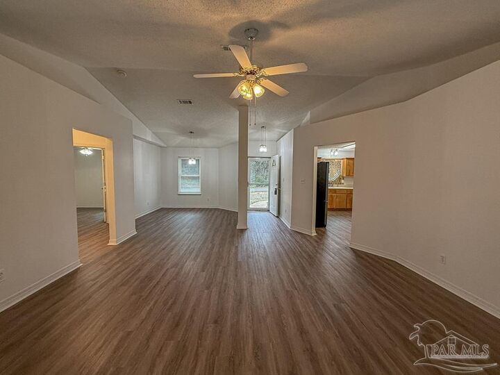 Property Photo: 7380 Calle Ln FL 32566