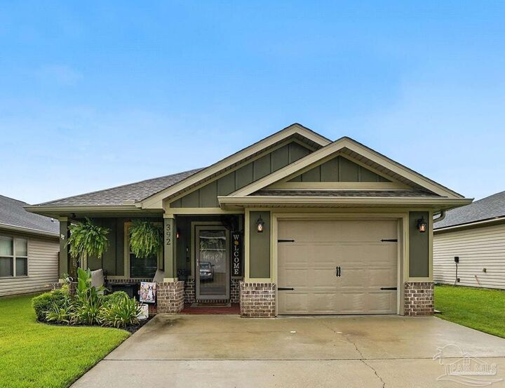 Property Photo: 392 Evening Falls Dr FL 32534