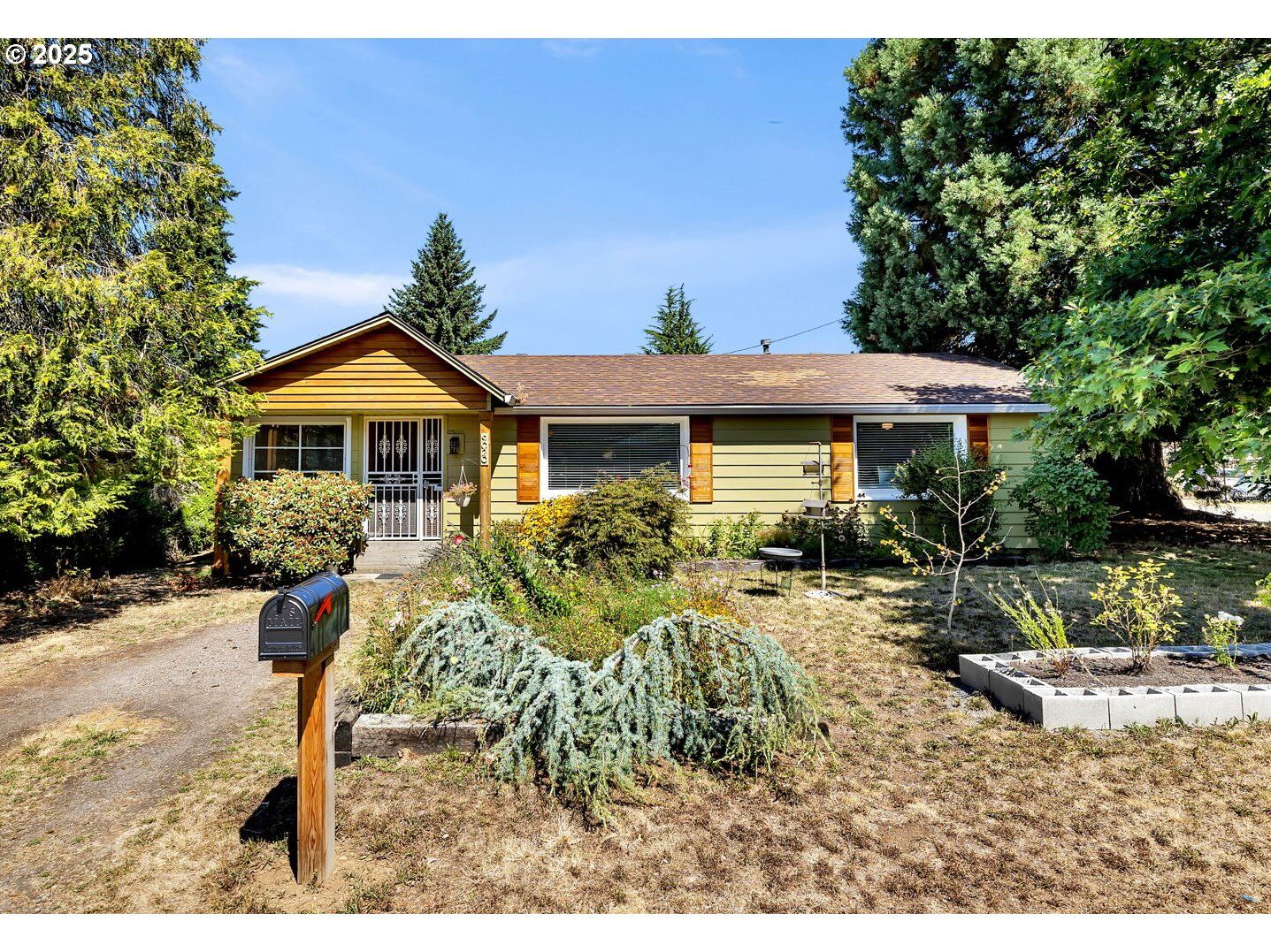 Property Photo:  9020 Boulder Ave  WA 98664 