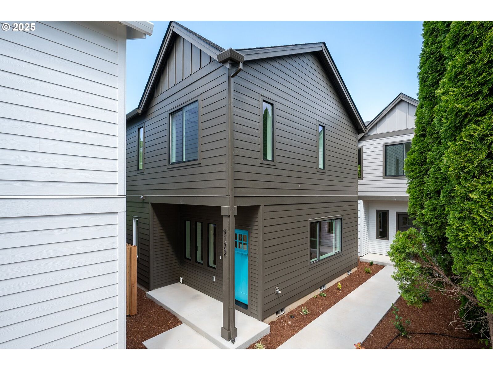 Property Photo: 9172 N Berkeley Ave OR 97203