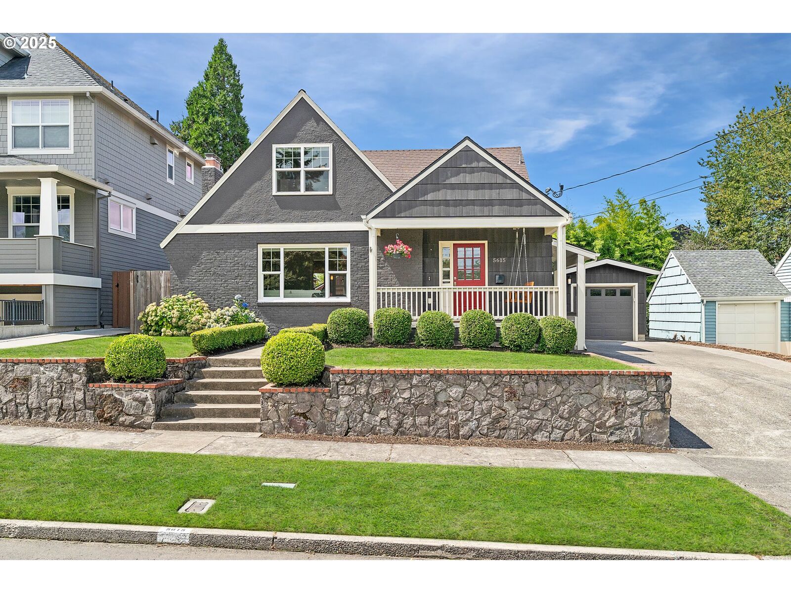Property Photo:  5615 NE 36th Ave  OR 97211 