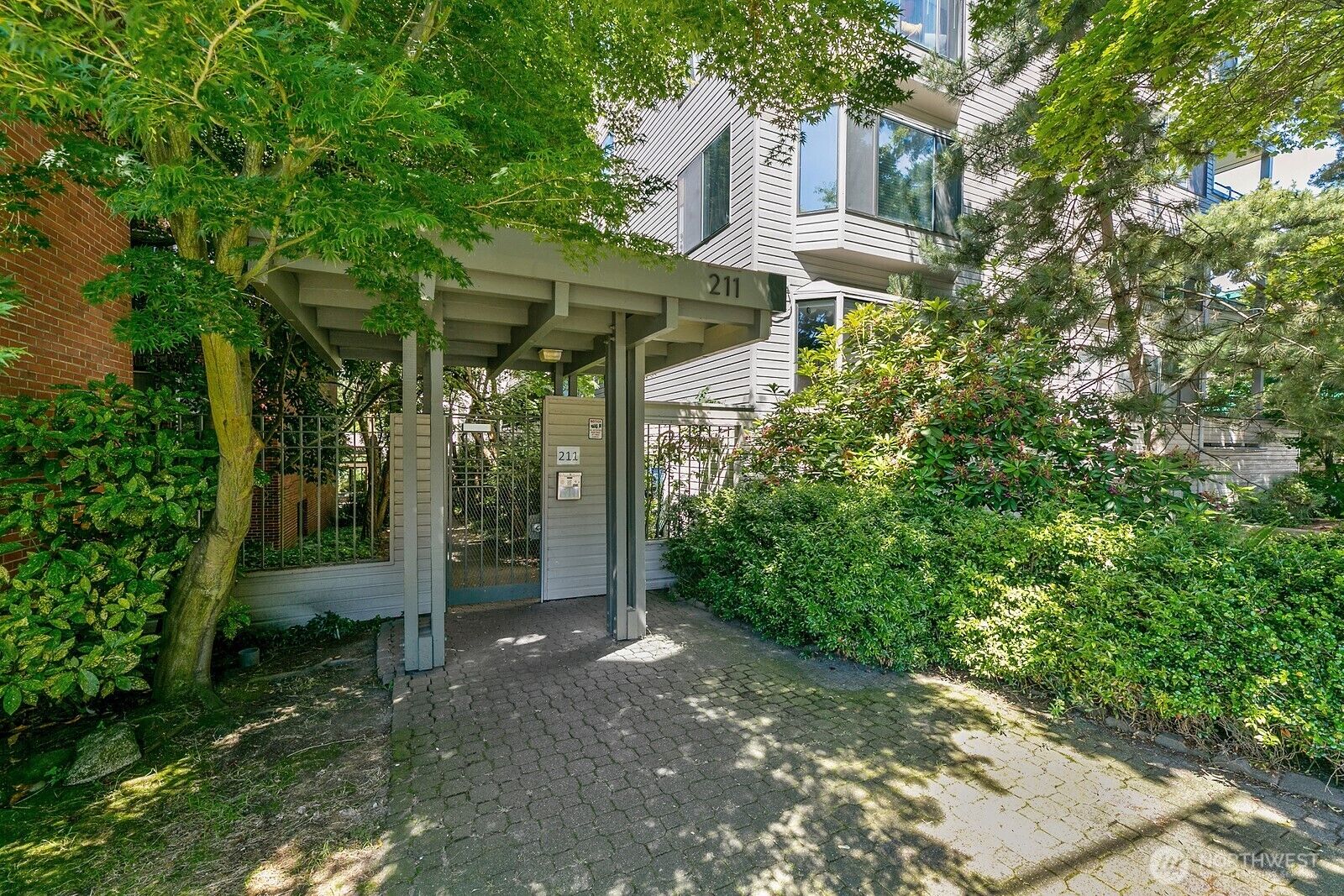 Property Photo: 211 Summit Avenue E N108 WA 98102