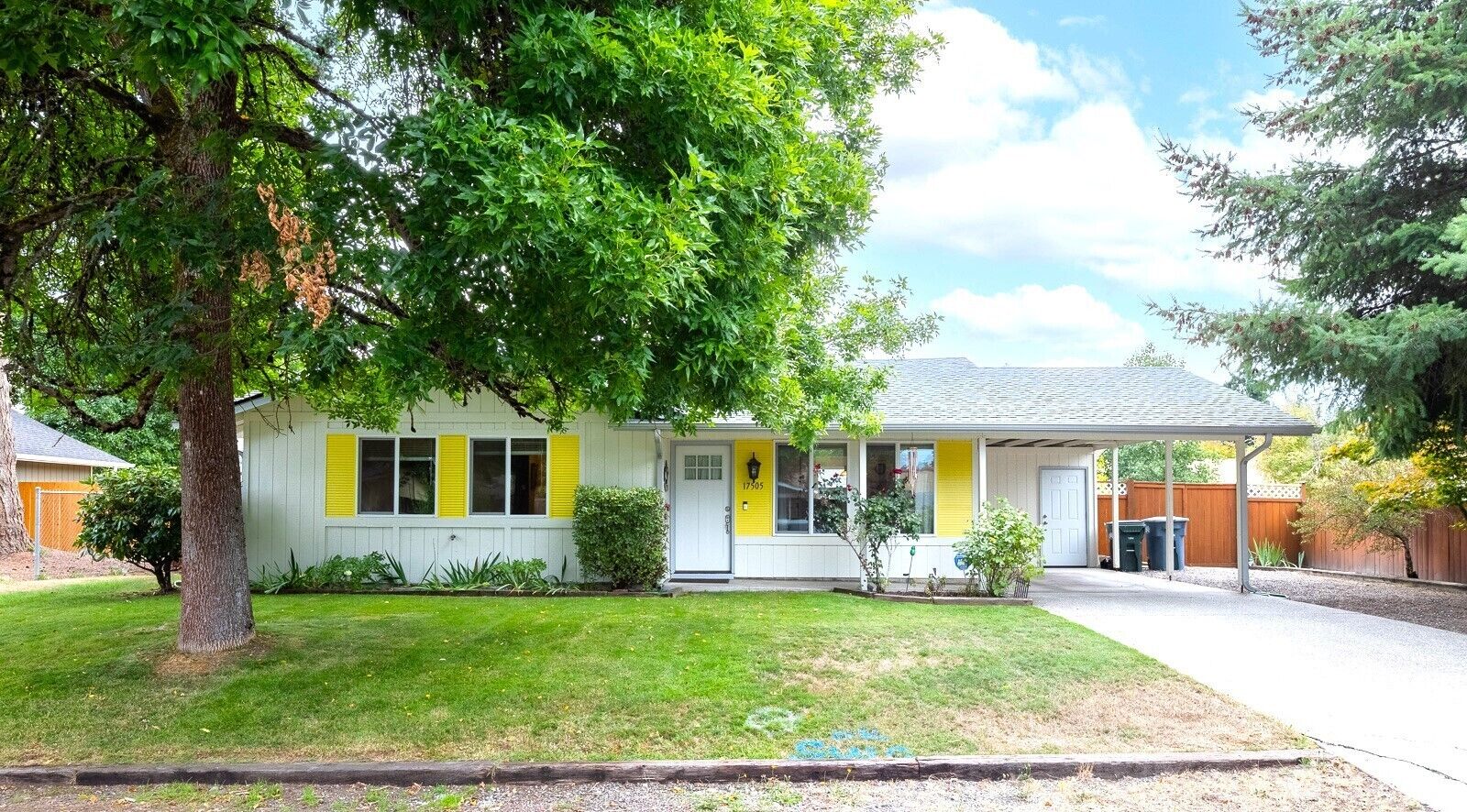 Property Photo:  17505  5th Avenue Ct E  WA 98387 