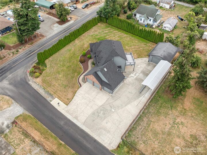 Property Photo: 6914 86th Street E WA 98371