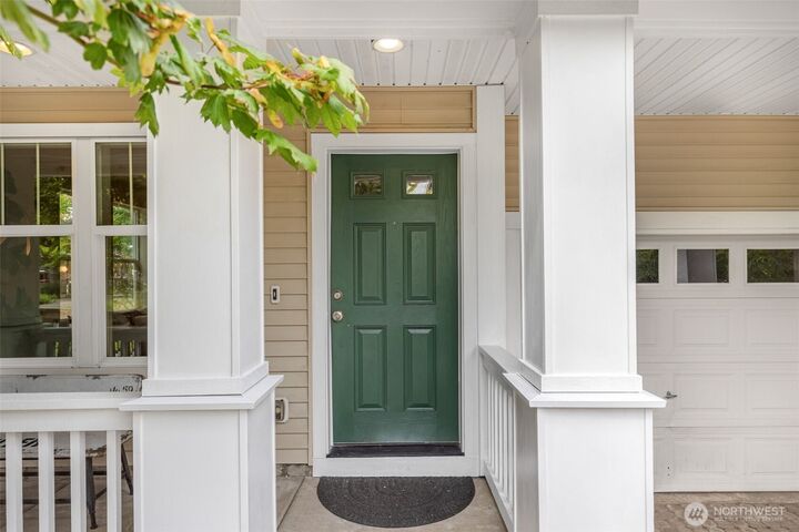 Property Photo: 2818 SW Graham Street WA 98126