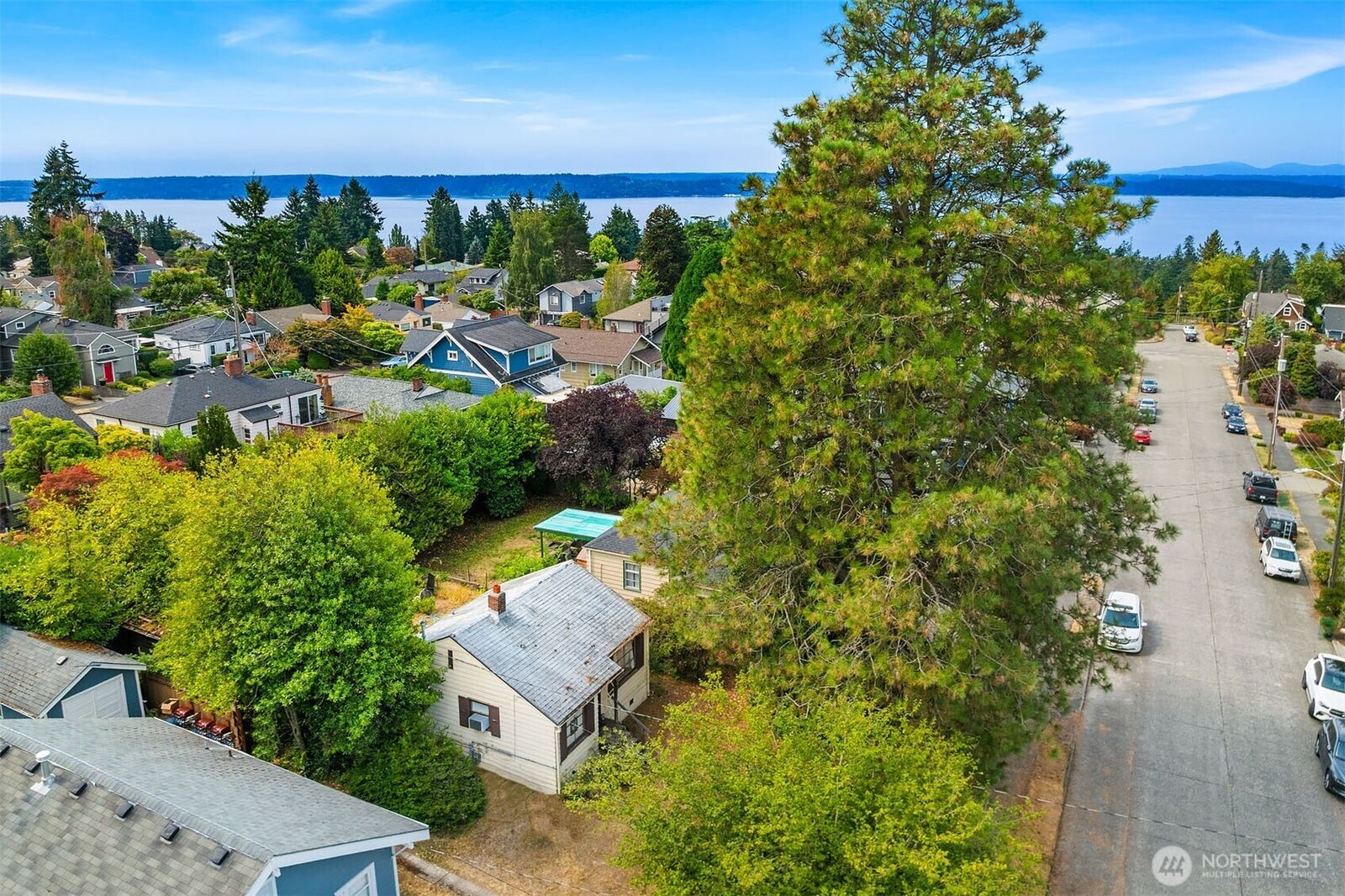 Property Photo: 4113 SW Ida Street WA 98136