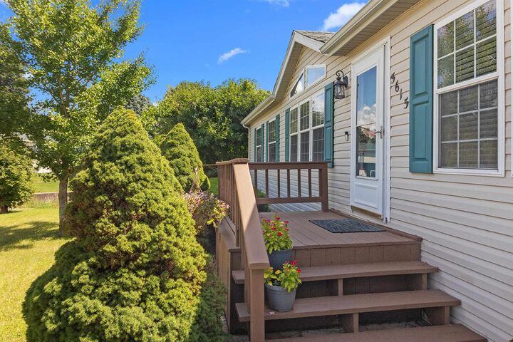 Property Photo: 5615 Cypress Lane IL 61115