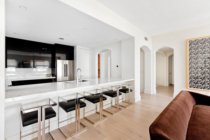 Property Photo: 200 NE 2nd Avenue 309 FL 33444