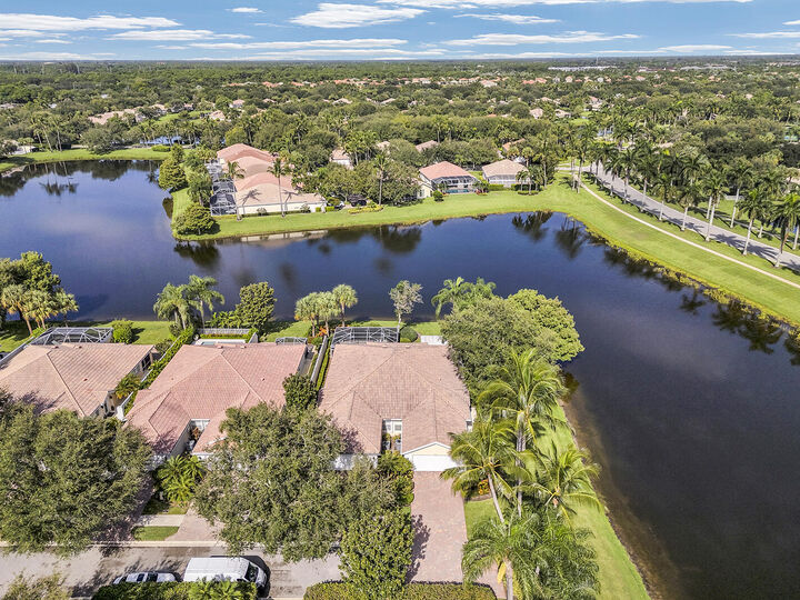 Property Photo: 935 Magdalena Road FL 33410