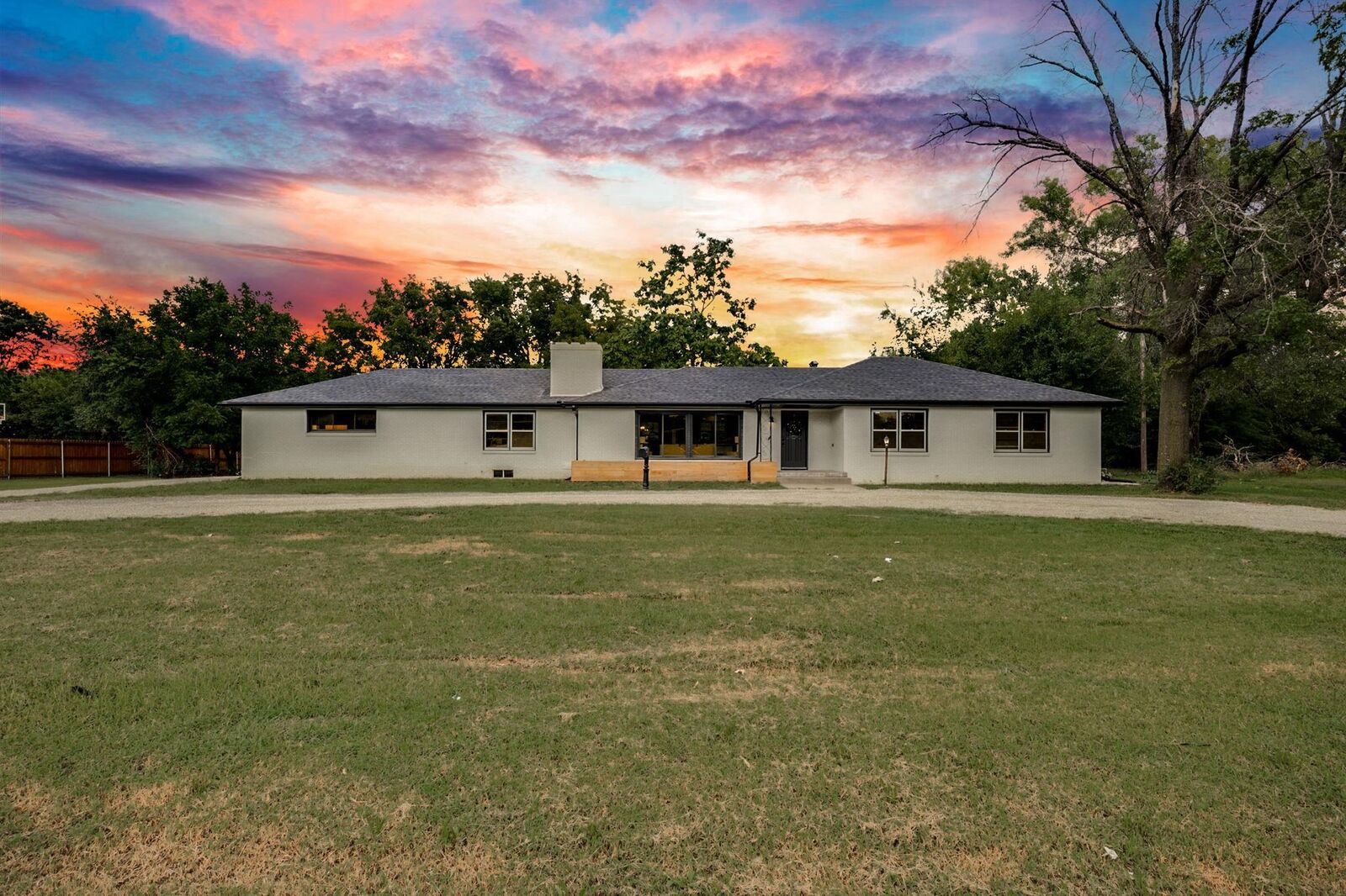Property Photo:  2726 N Fountain Avenue  KS 67220 