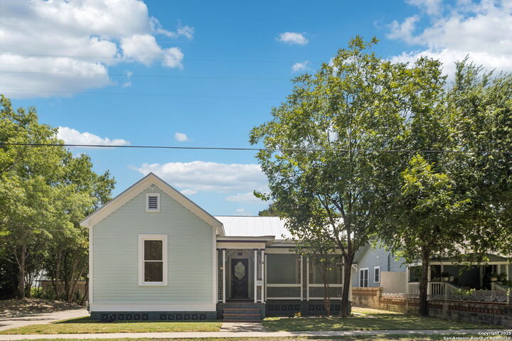 Property Photo: 122 Leopold TX 78210