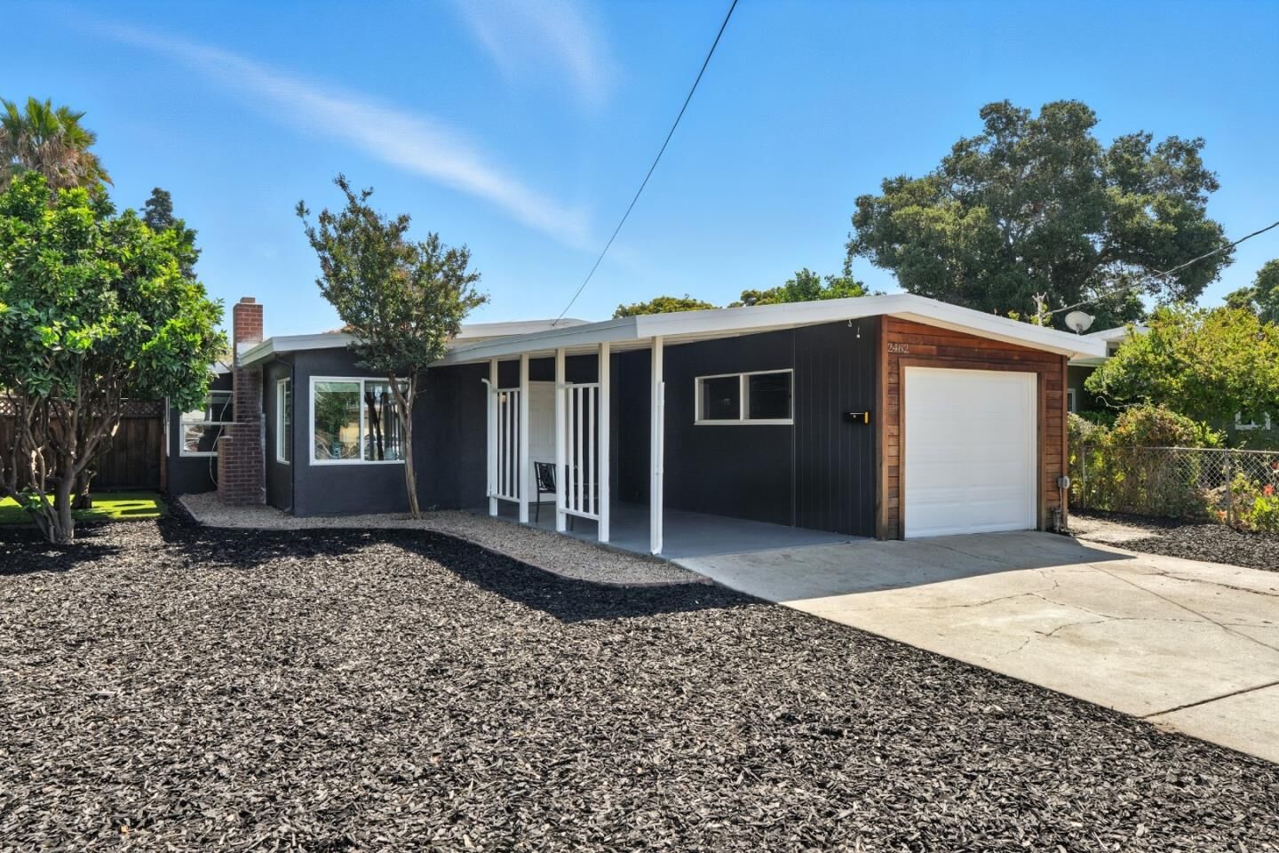 Property Photo:  2462 Fordham Street  CA 94303 