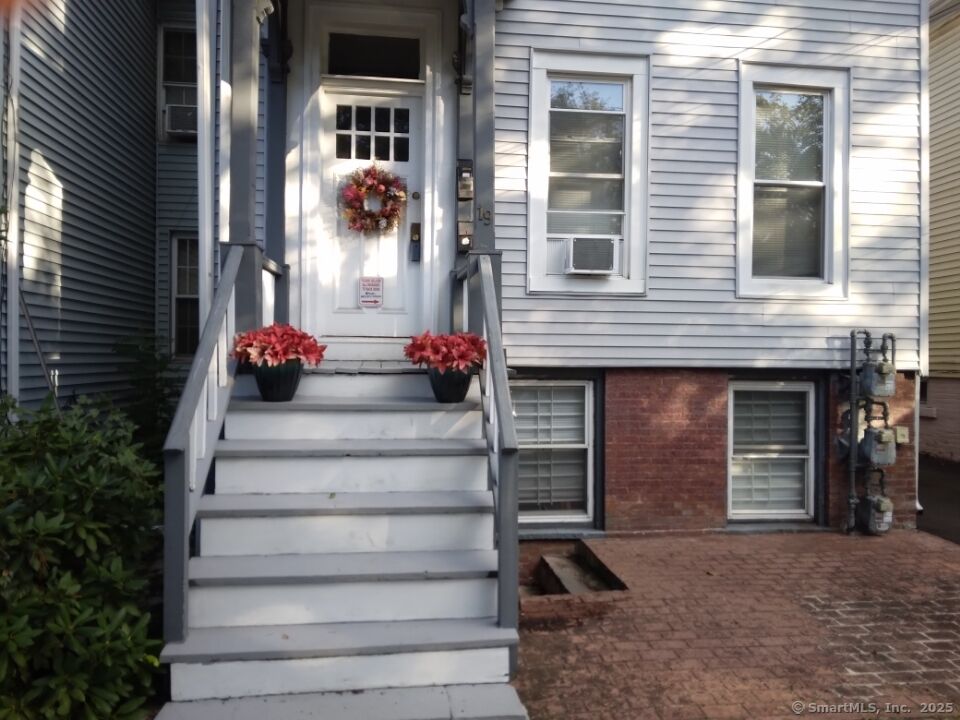 Property Photo:  19 Nicoll Street  CT 06511 