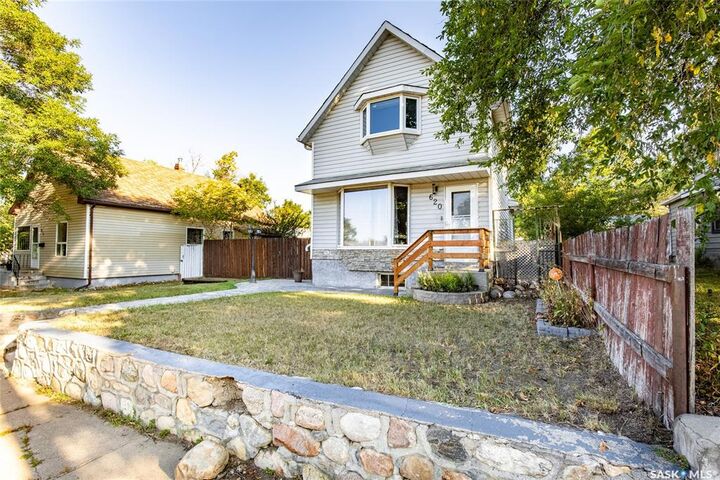Property Photo: 620 Ominica Street E SK S6H 0H5