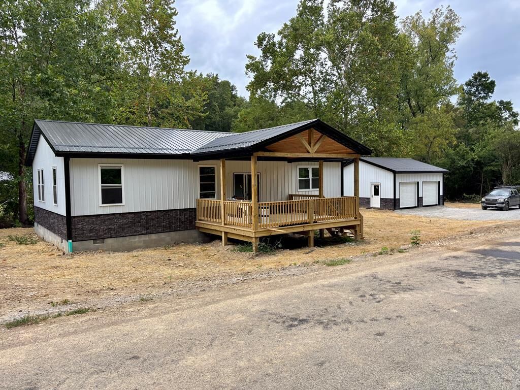 Property Photo: 2765 Bobo Road OH 45613