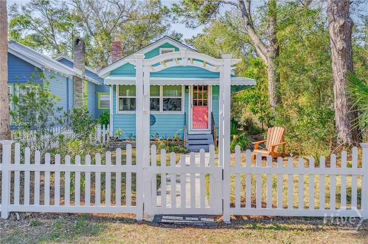 Property Photo:  1011 Lovell Avenue  GA 31328 