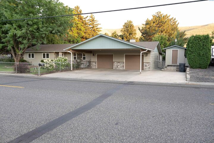 1531 Paterson Rd  Prosser WA 99350 photo