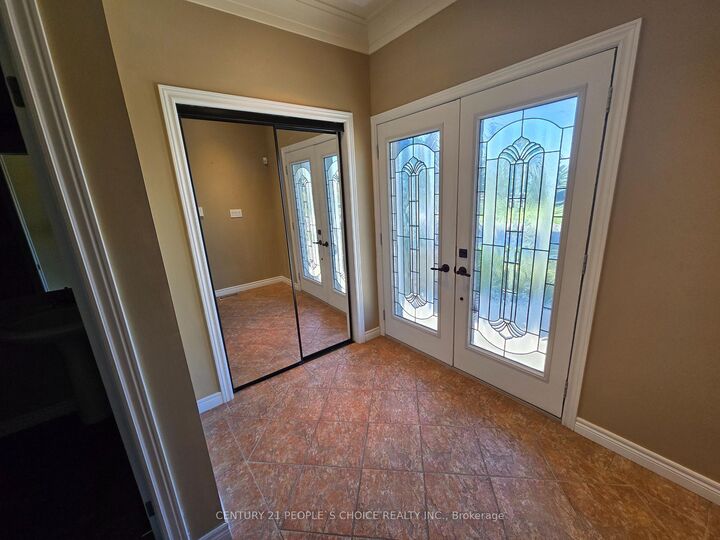 Property Photo:  8 Sunbeam Drive  ON L9B 2X9 