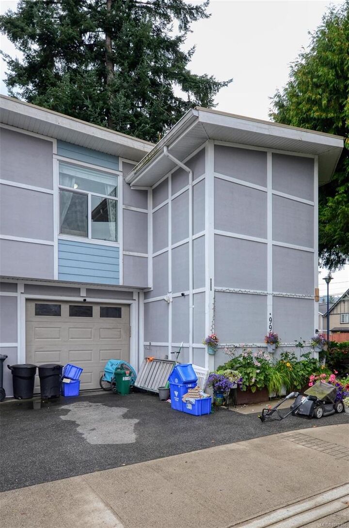 995 Walfred Rd  Langford BC V9C 2P5 photo