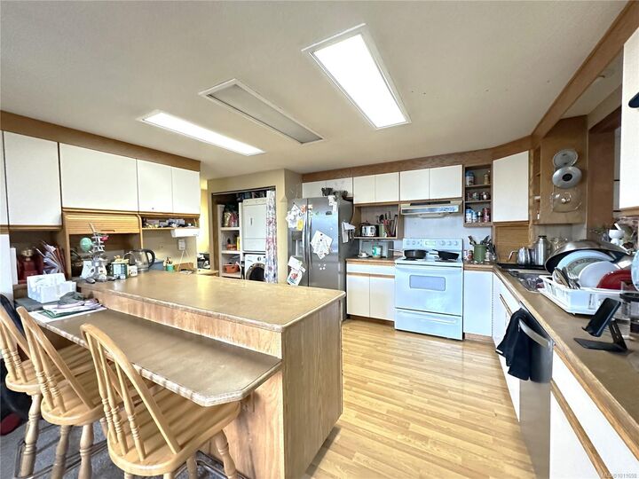Property Photo:  2000 Chelan Cres  BC V0N 2R0 