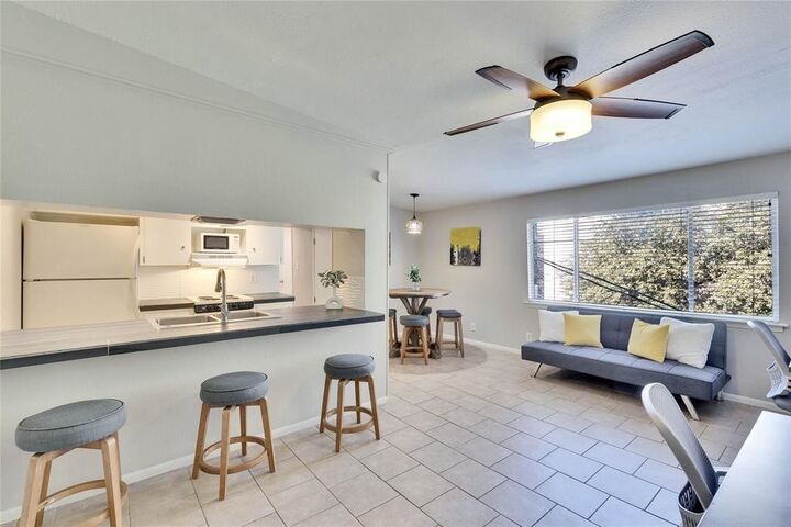 Property Photo: 2408 Longview Street 205 TX 78705