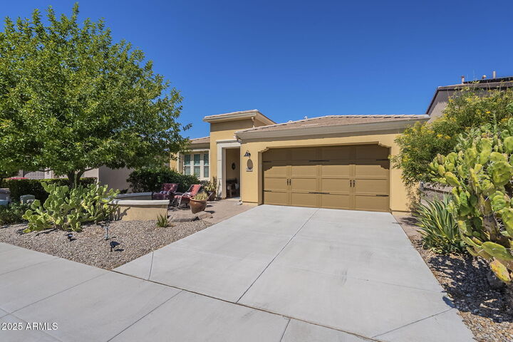Property Photo:  392 E Laddoos Avenue  AZ 85140 