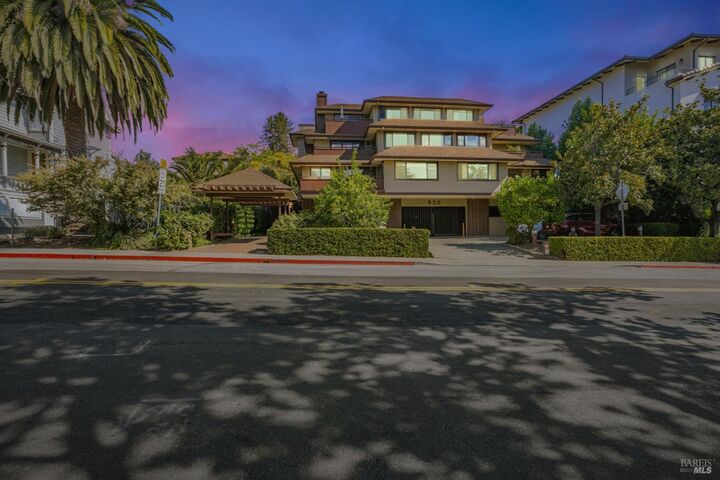 Property Photo: 820 Mission Avenue 7 CA 94901