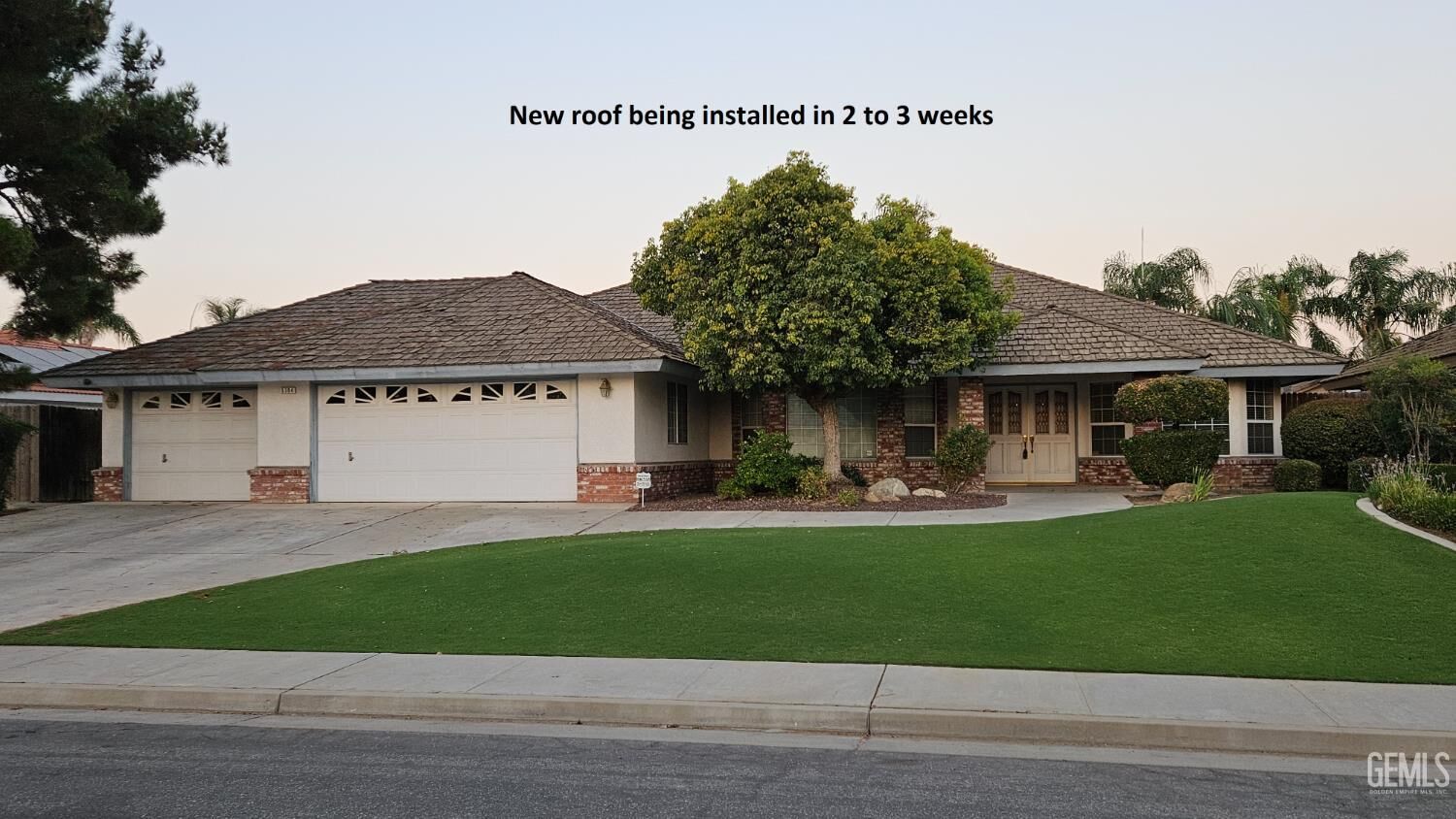 Property Photo:  5504 Danbury Court  CA 93312 