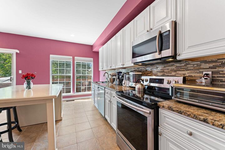 Property Photo: 3988 Cressida Place VA 22192