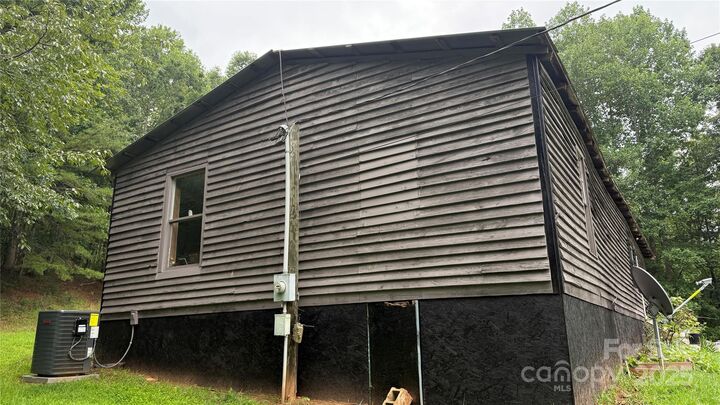Property Photo:  424 Winnies Road  NC 28018 