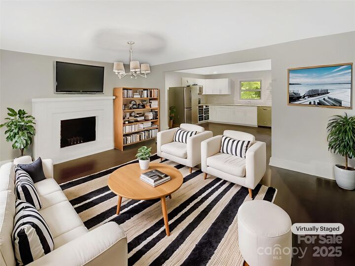 Property Photo: 7113 Ridge Lane Road NC 28262