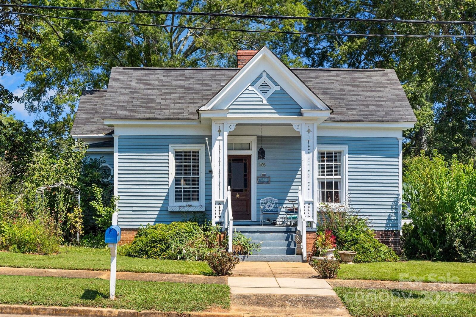 Property Photo: 205 Jefferson Street E SC 29745