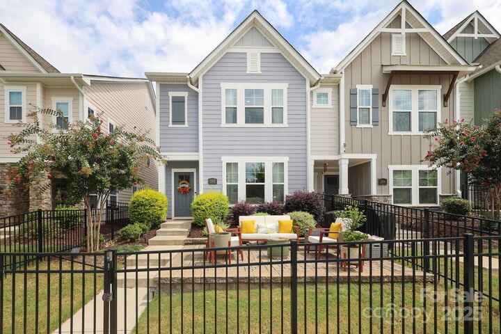 Property Photo: 2518 Lydia Avenue NC 28205