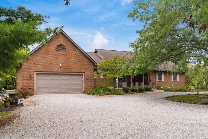 Property Photo: 1525 Cole Road OH 43228