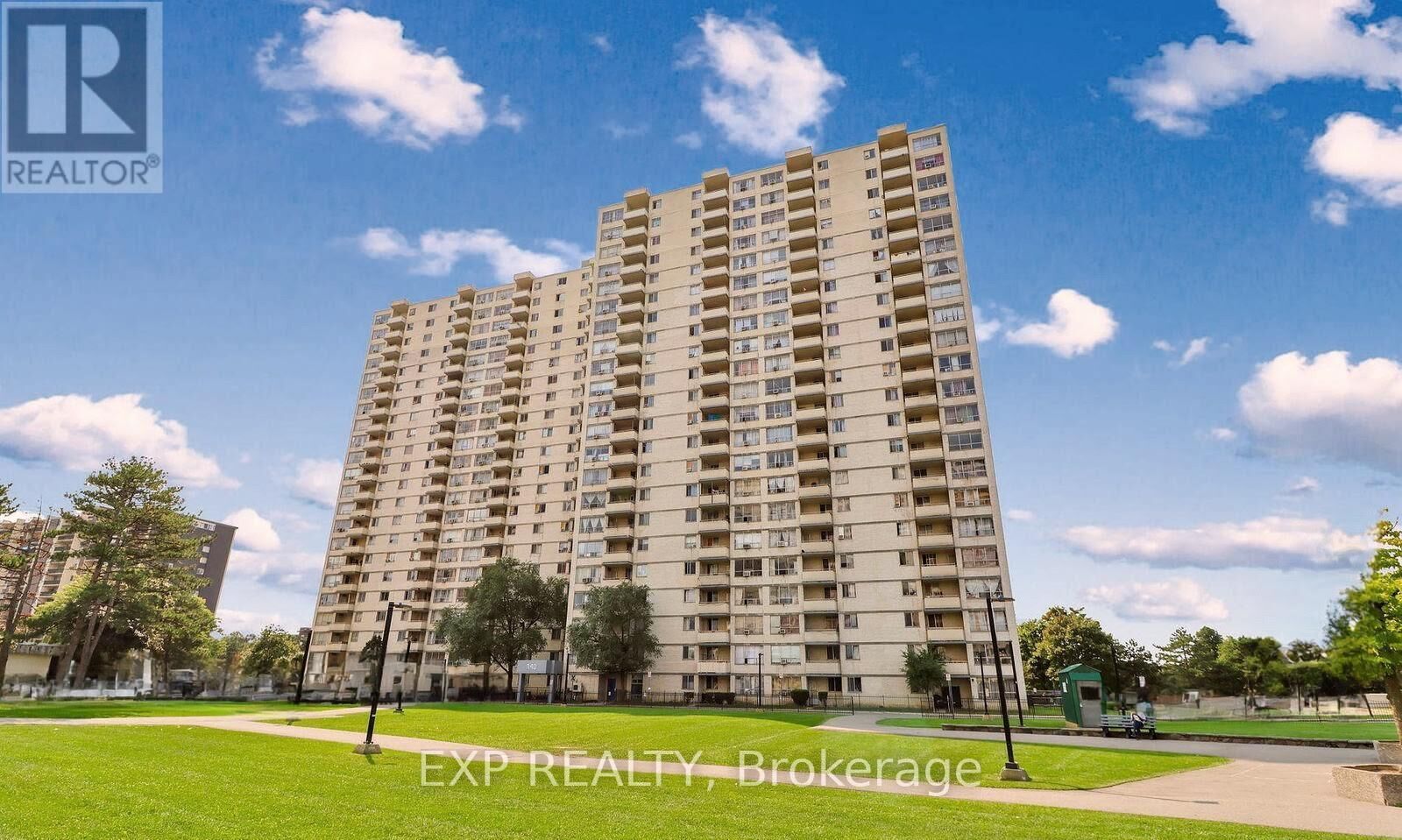 Property Photo:  320 Dixon Road 1813  ON M9R 1S8 