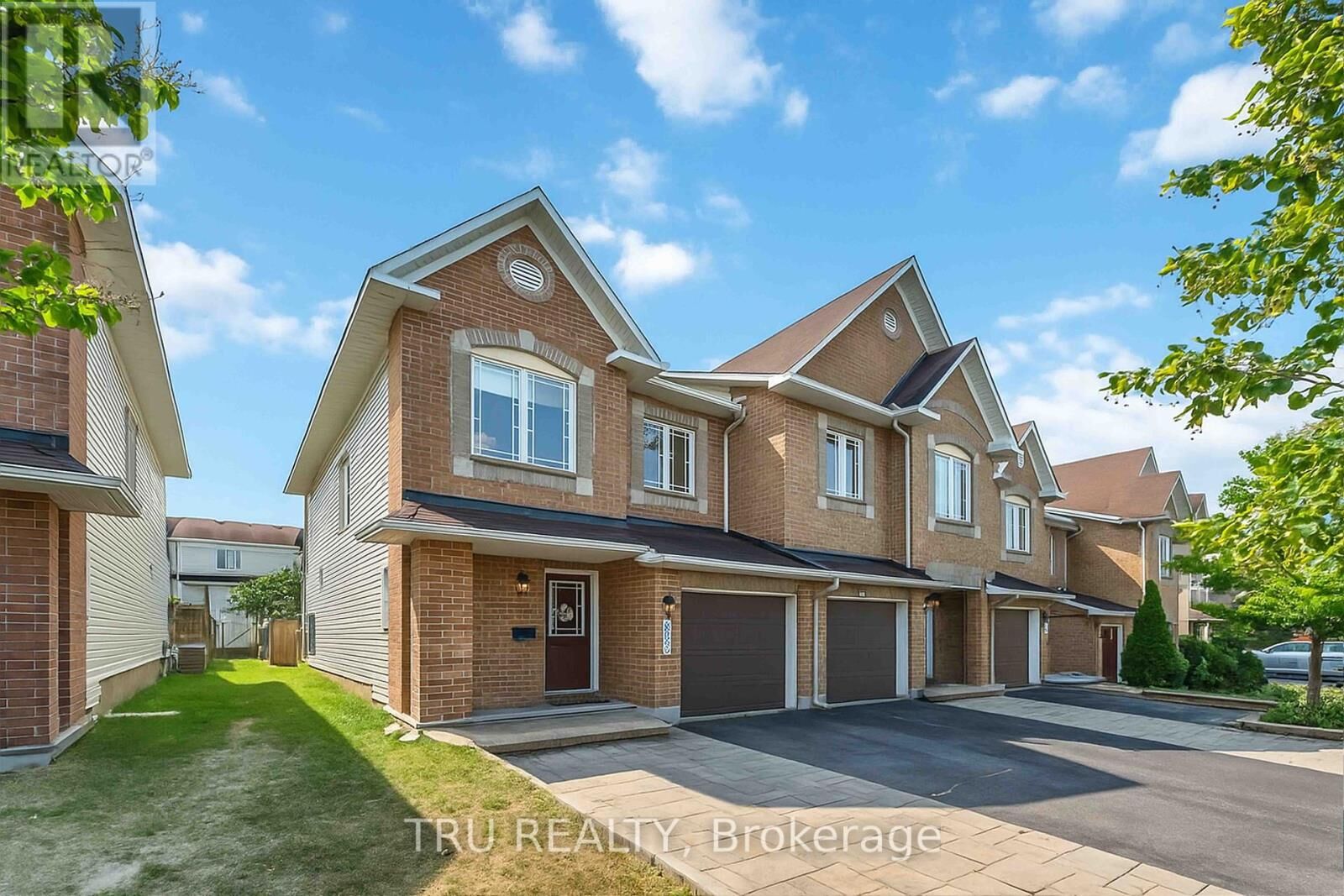 Photo de la propriété:  217 Sorento Street  ON K2J 0B6 