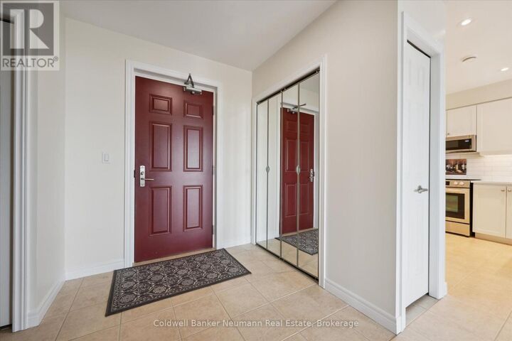 Property Photo:  65 Bayberry Drive 404  ON N1G 5K8 