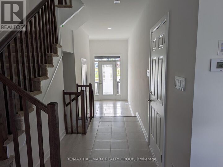 Photo de la propriété:  262 Darjeeling Avenue  ON K2J 6Z1 