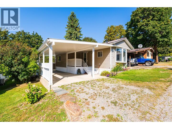 Property Photo: 1421 Erickson Road 2 BC V0B 1G1