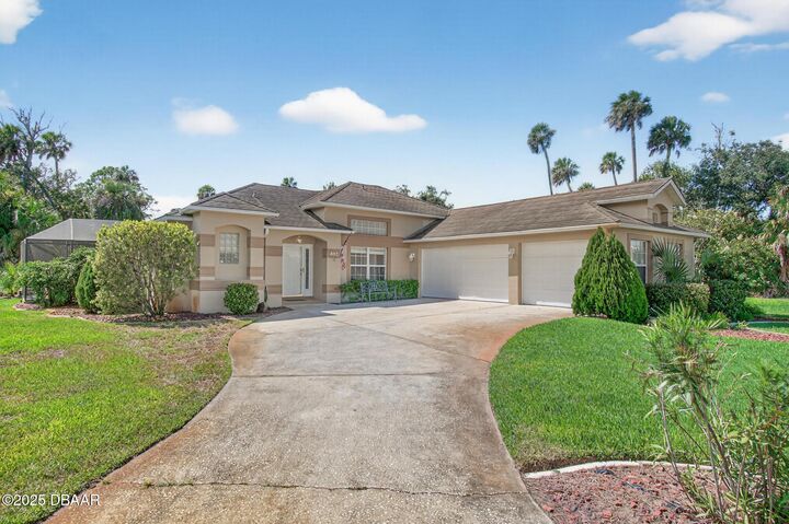 Property Photo:  412 Palm Drive  FL 32136 