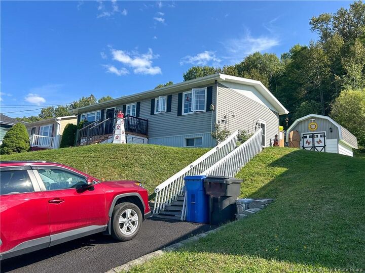 Property Photo:  320 Bellevue Street  NB E3N 4E7 
